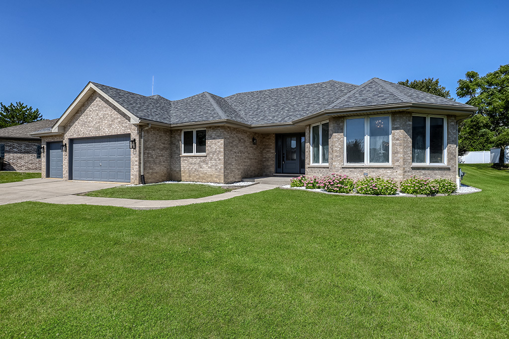 13132 W Beaver Lake Drive, Homer Glen, IL 60491