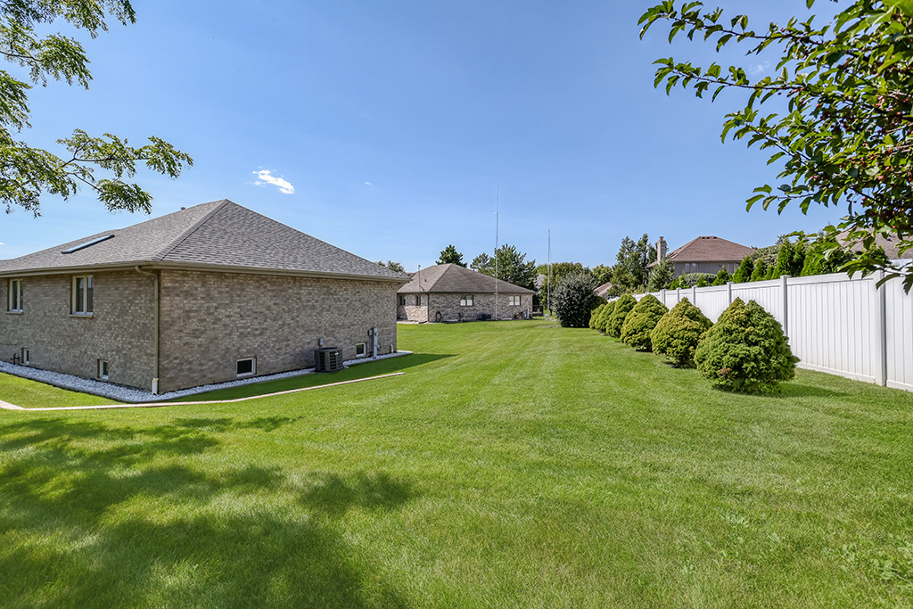13132 W Beaver Lake Drive, Homer Glen, IL 60491