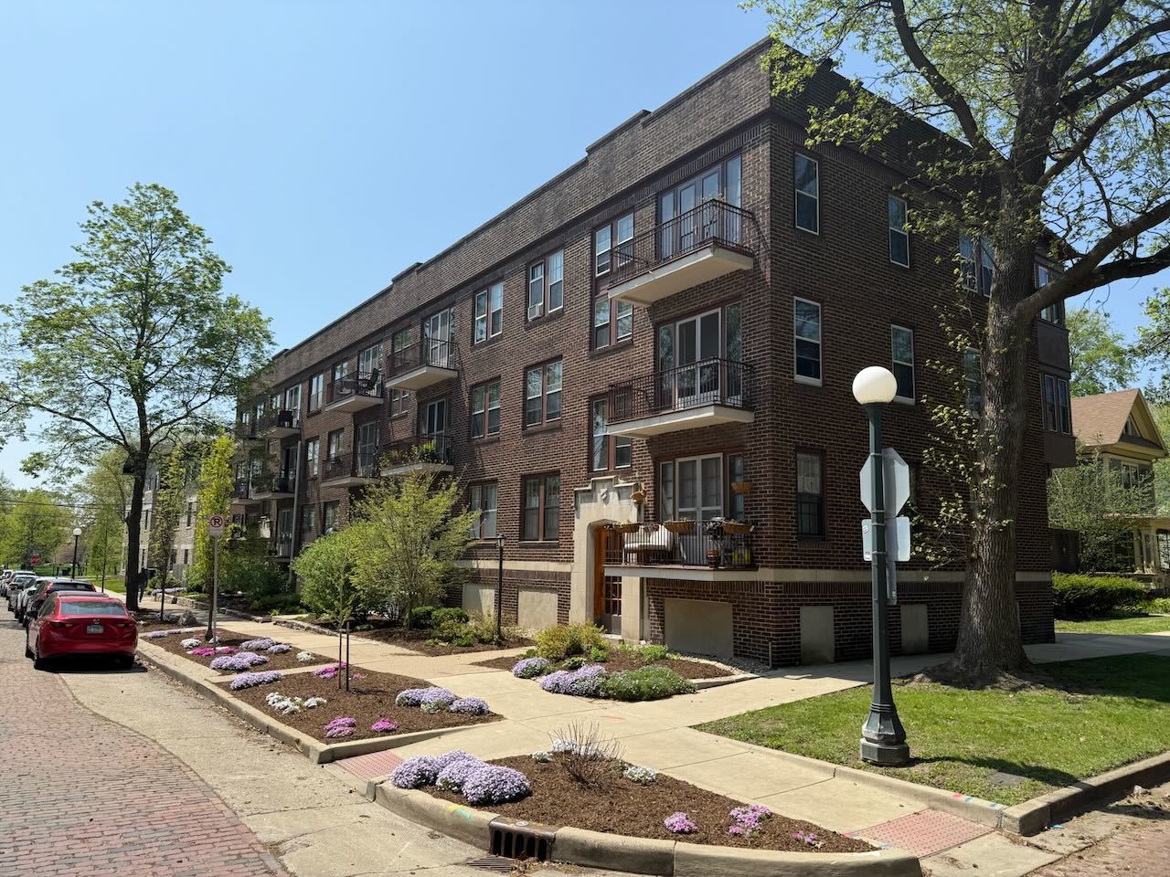 305 N Prairie Street #7, Champaign, IL 61820