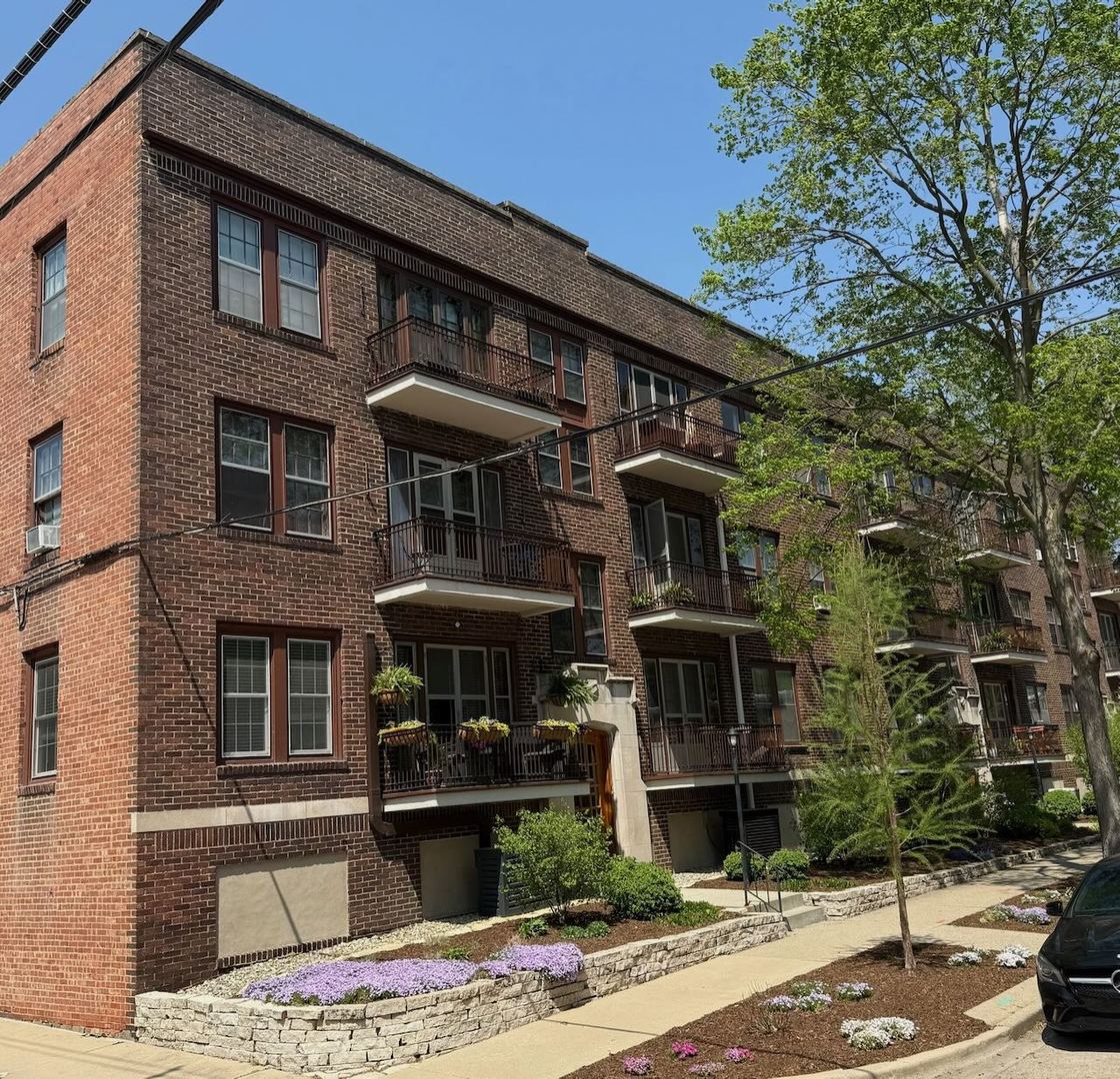 305 N Prairie Street #7, Champaign, IL 61820