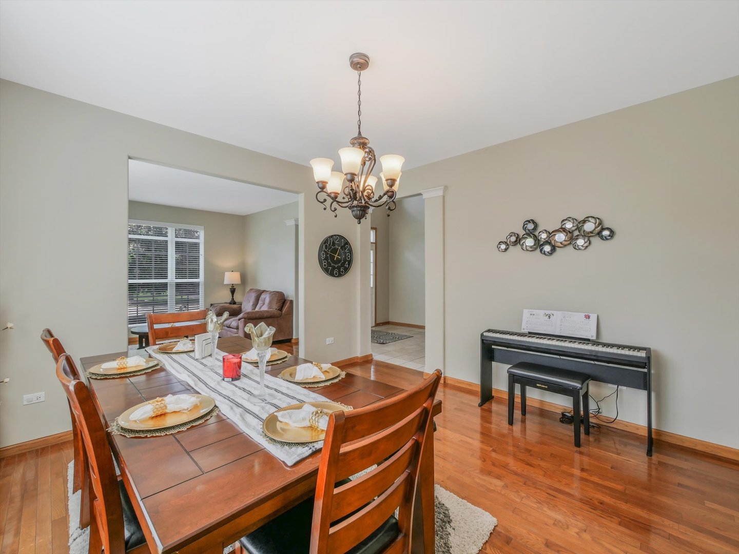 402 S Palmer Drive, Bolingbrook, IL 60490