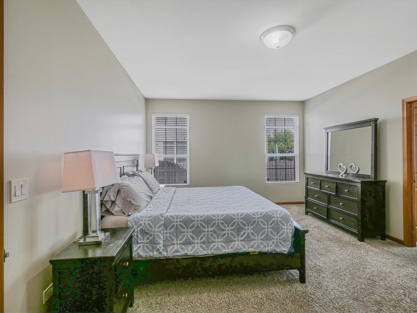 402 S Palmer Drive, Bolingbrook, IL 60490