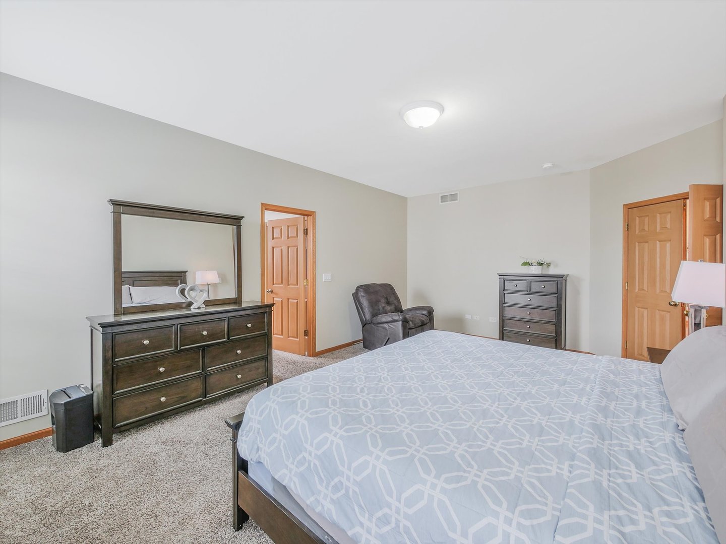 402 S Palmer Drive, Bolingbrook, IL 60490
