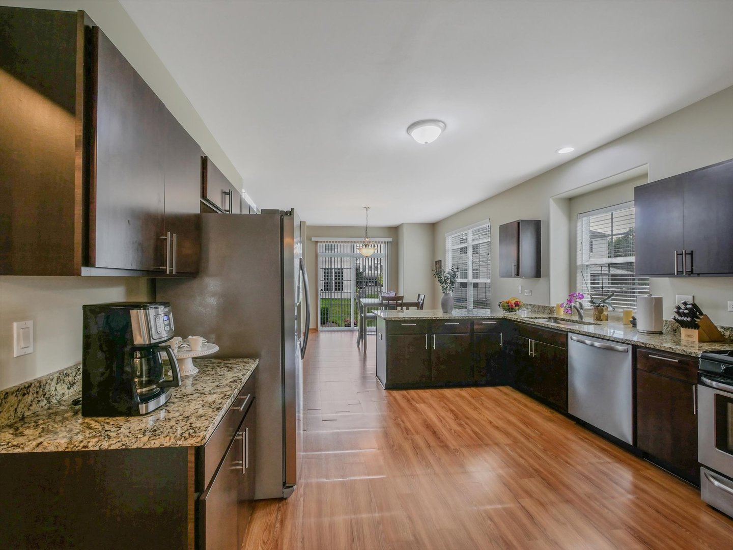 402 S Palmer Drive, Bolingbrook, IL 60490