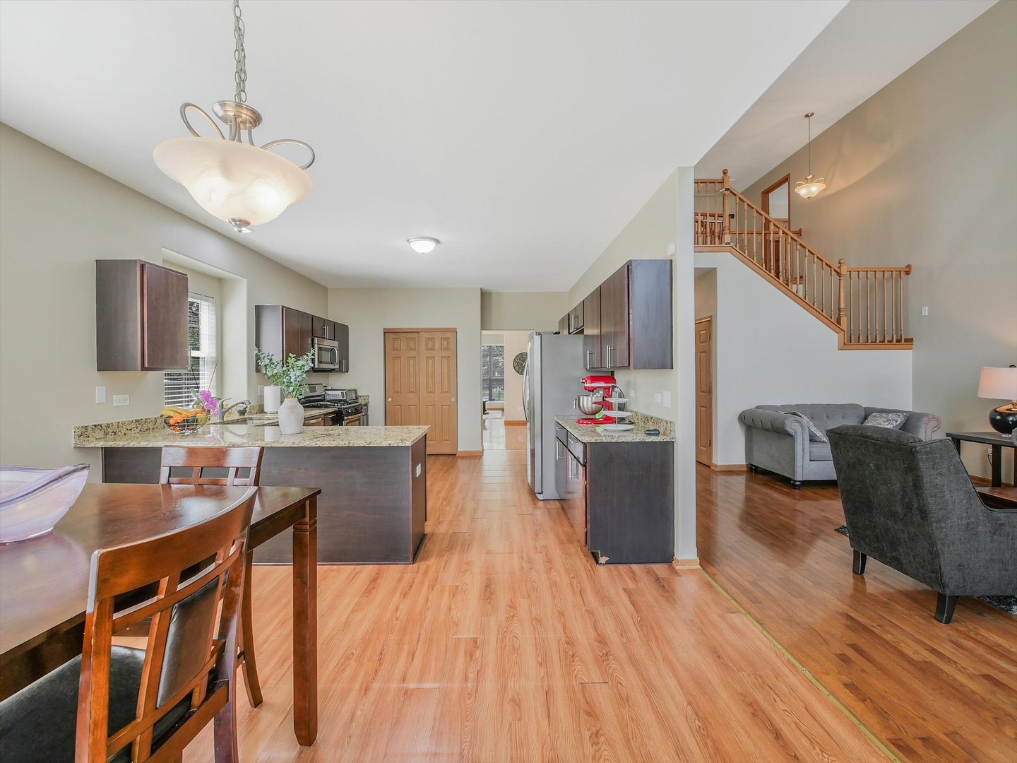 402 S Palmer Drive, Bolingbrook, IL 60490