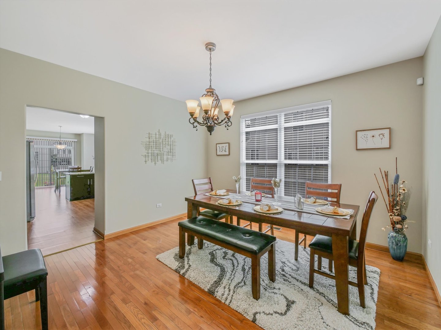402 S Palmer Drive, Bolingbrook, IL 60490
