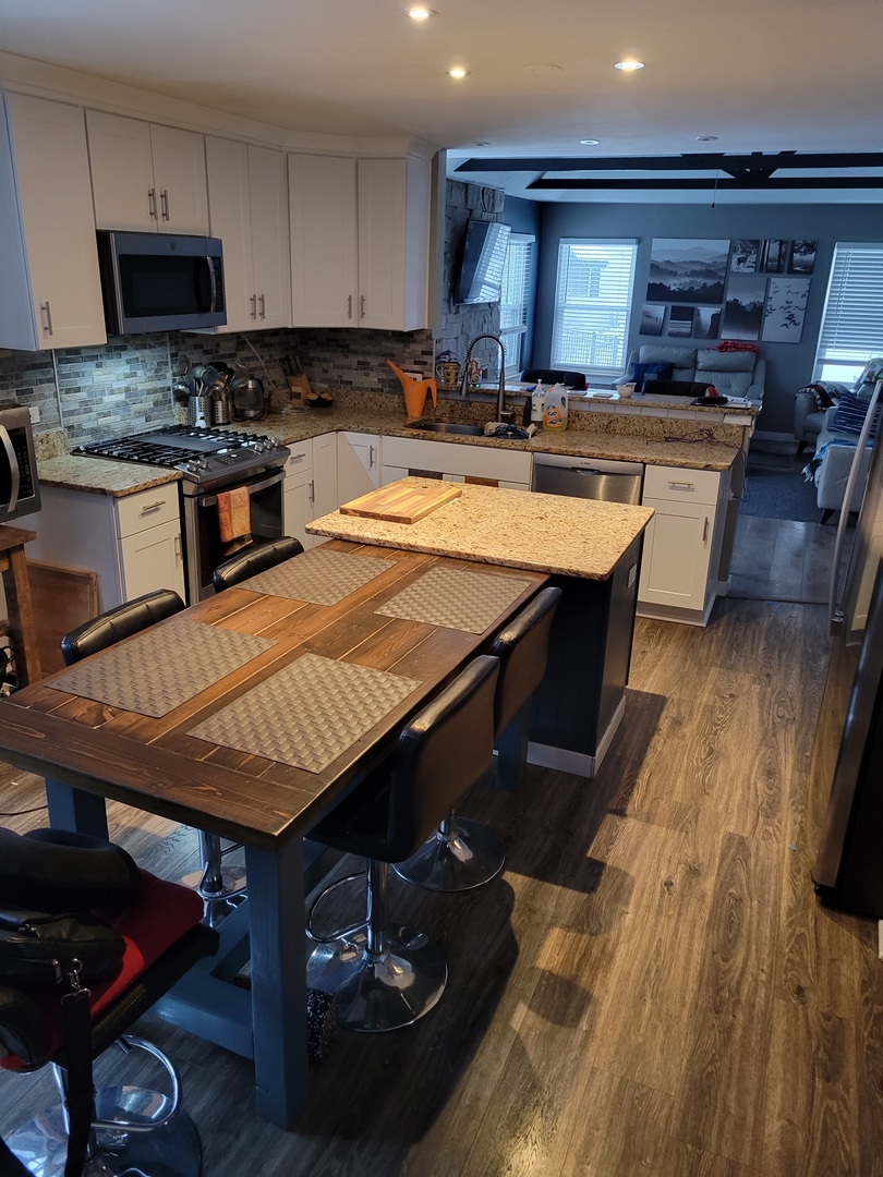 515 SURREY RIDGE Drive, Cary, IL 60013