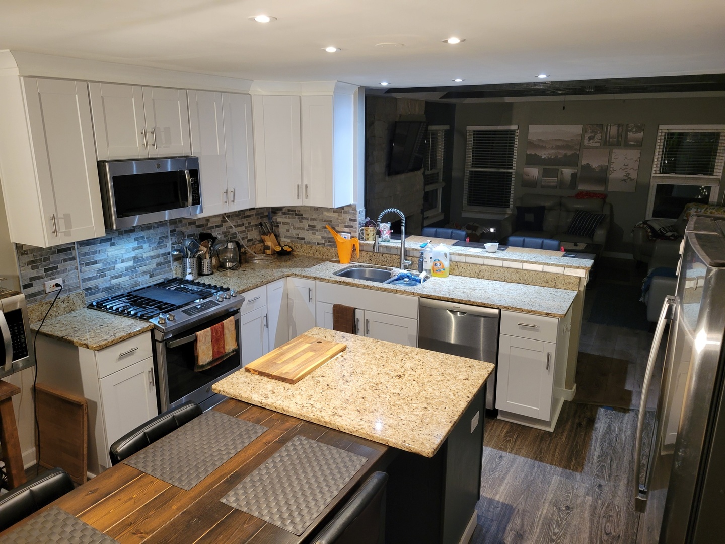 515 SURREY RIDGE Drive, Cary, IL 60013