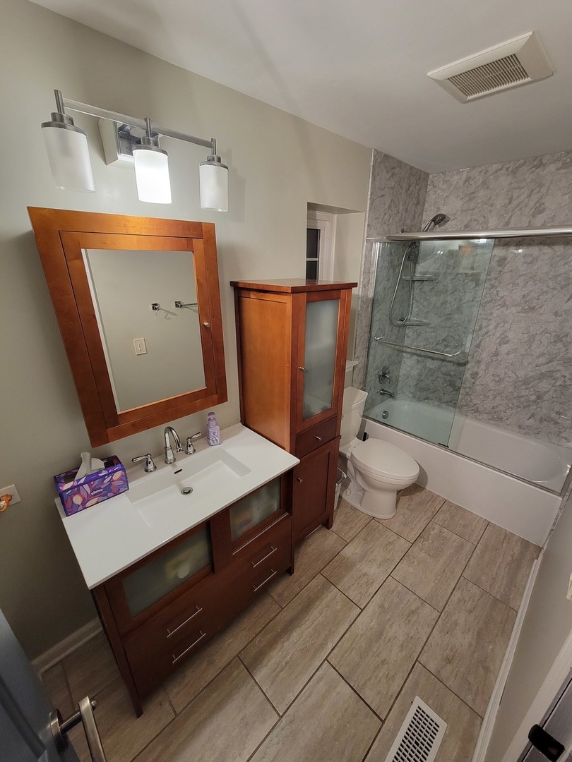515 SURREY RIDGE Drive, Cary, IL 60013