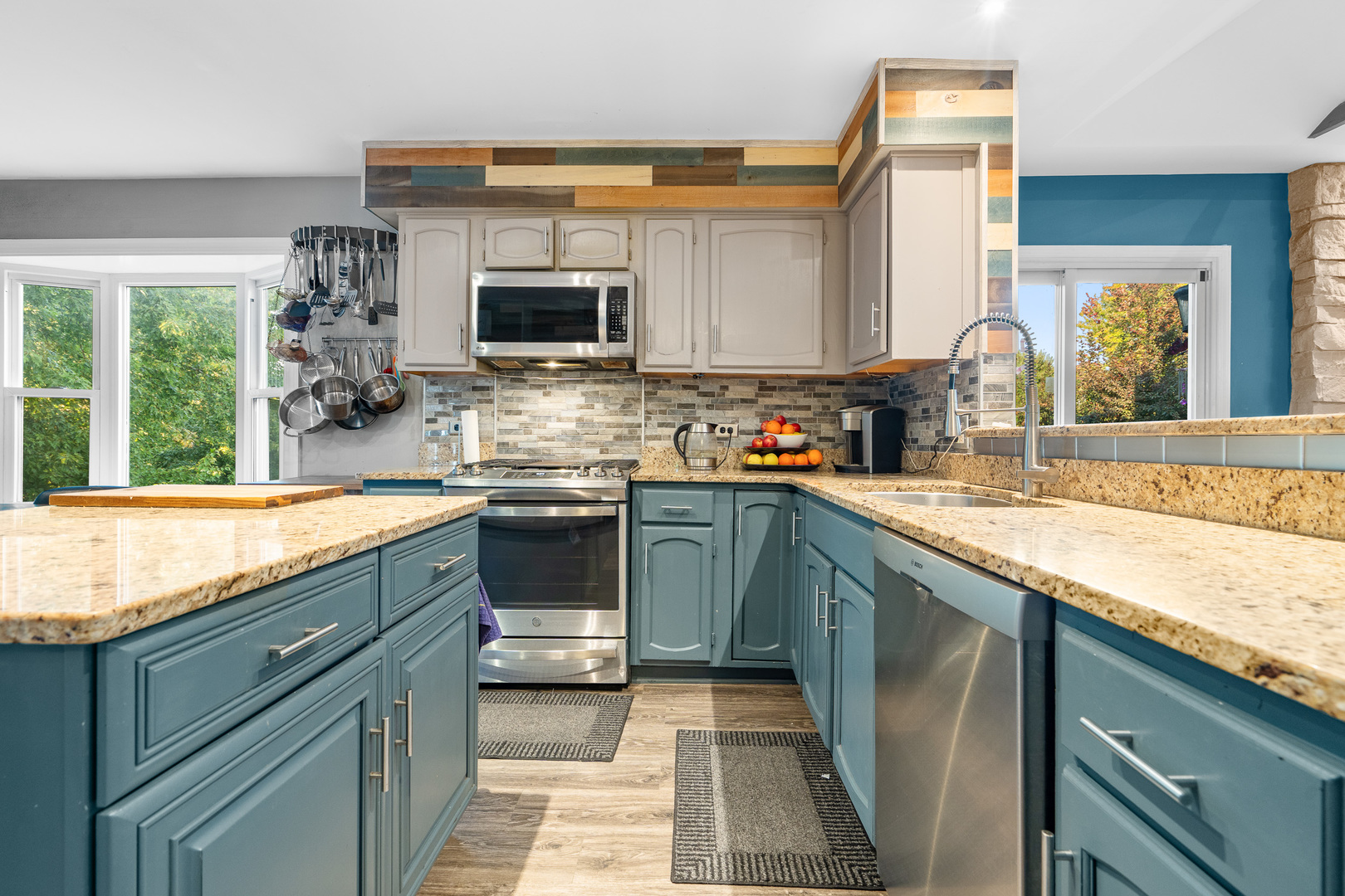 515 SURREY RIDGE Drive, Cary, IL 60013