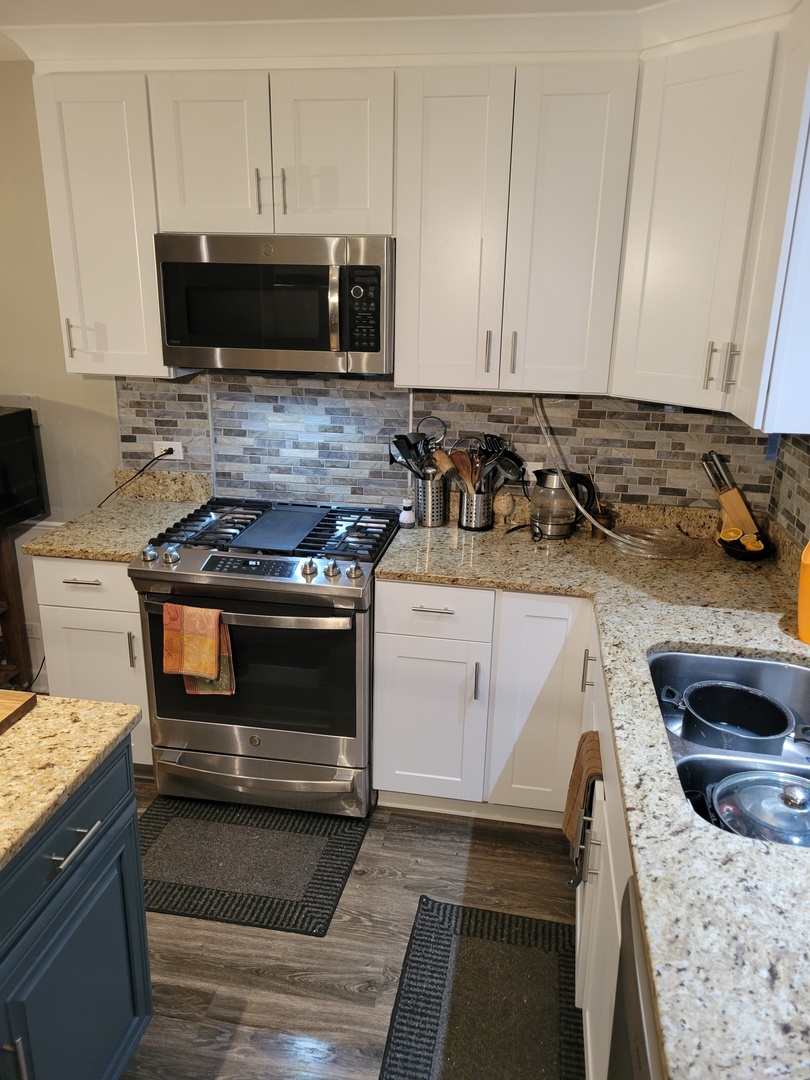 515 SURREY RIDGE Drive, Cary, IL 60013