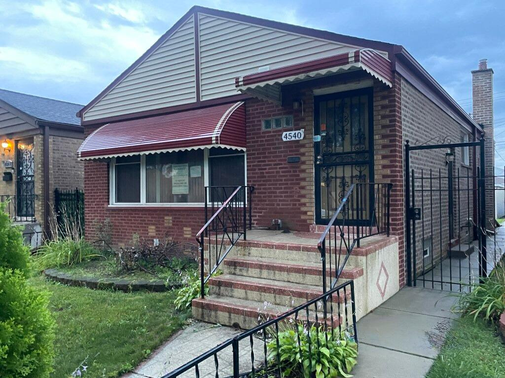 4540 S Leclaire Avenue, Chicago, IL 60638