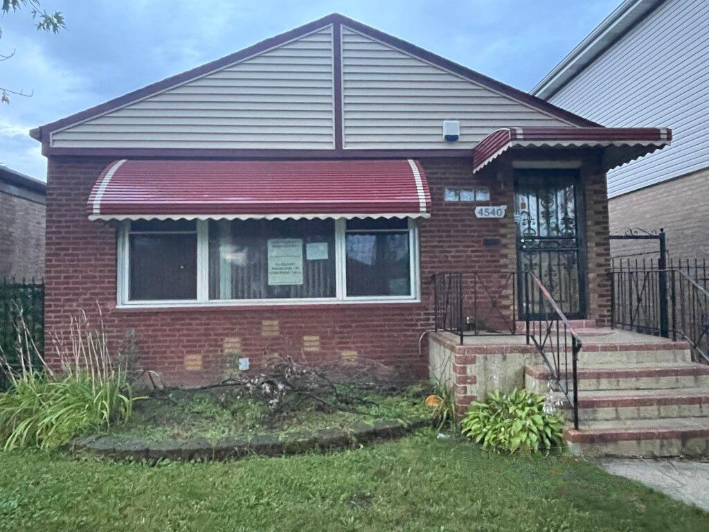 4540 S Leclaire Avenue, Chicago, IL 60638