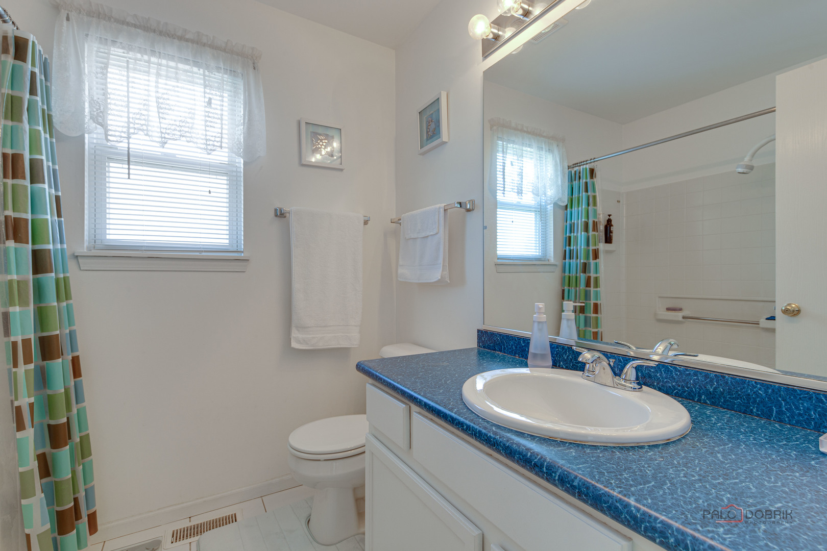 4482 W TUCKER Lane, Waukegan, IL 60085