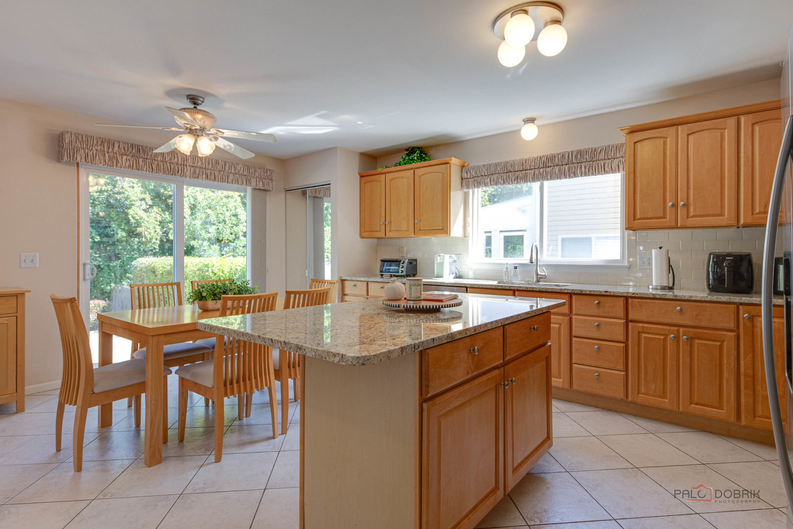 4482 W TUCKER Lane, Waukegan, IL 60085