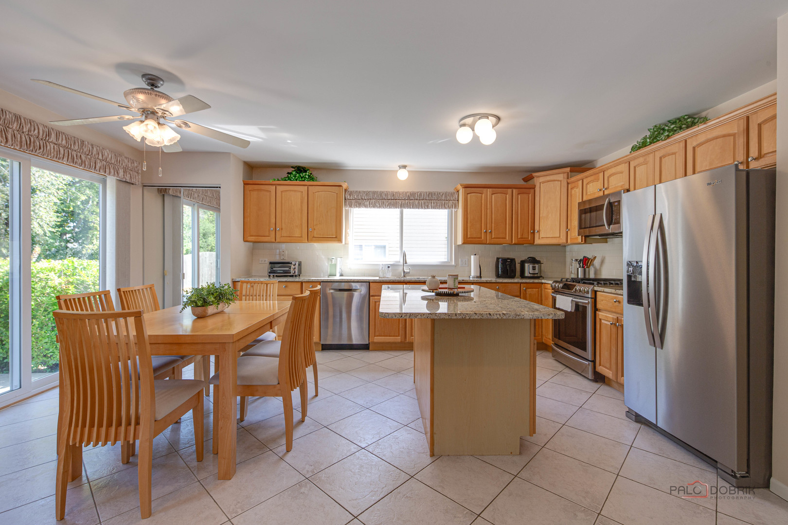 4482 W TUCKER Lane, Waukegan, IL 60085