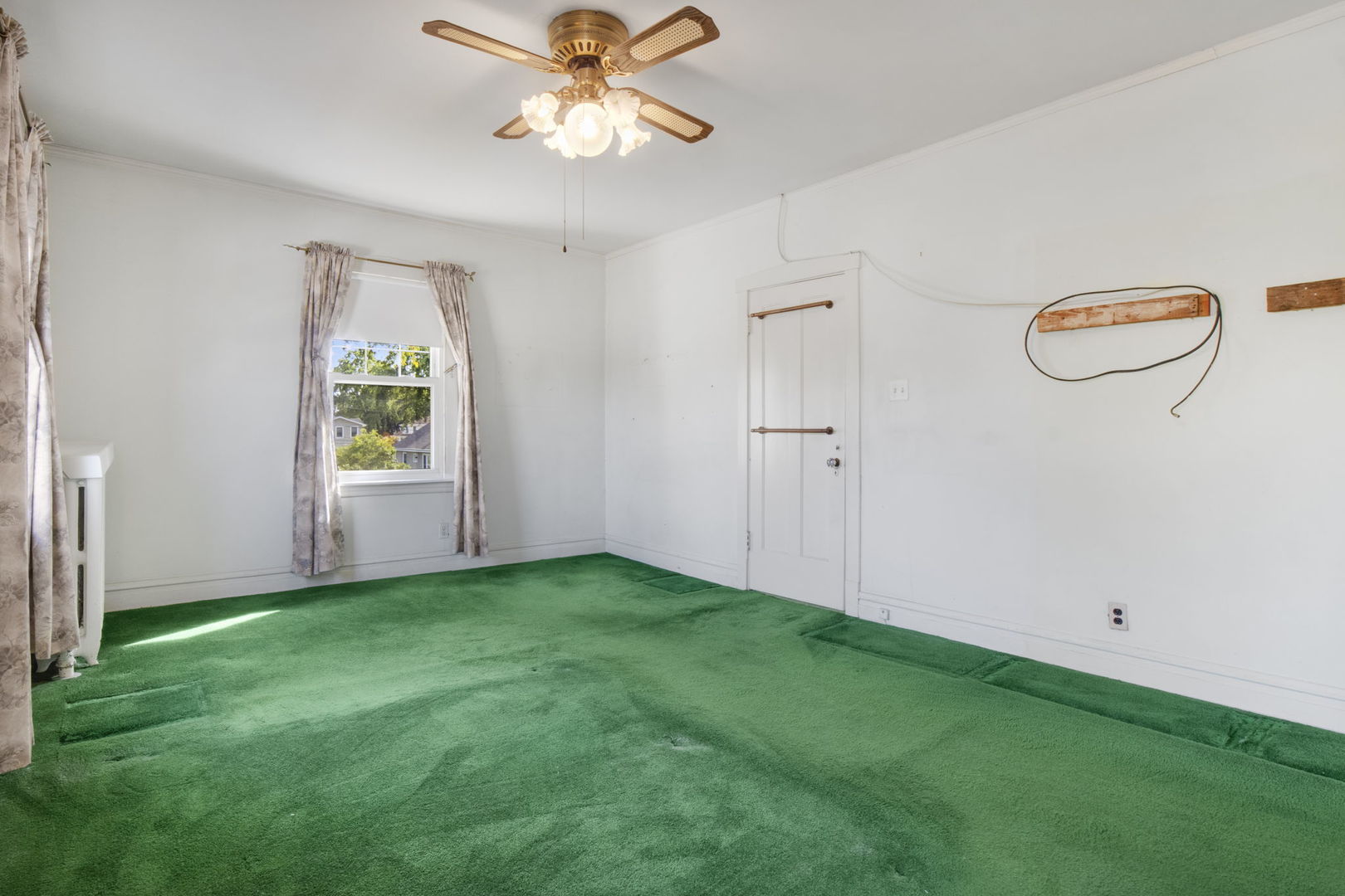 964 Woodlawn Avenue, Des Plaines, IL 60016