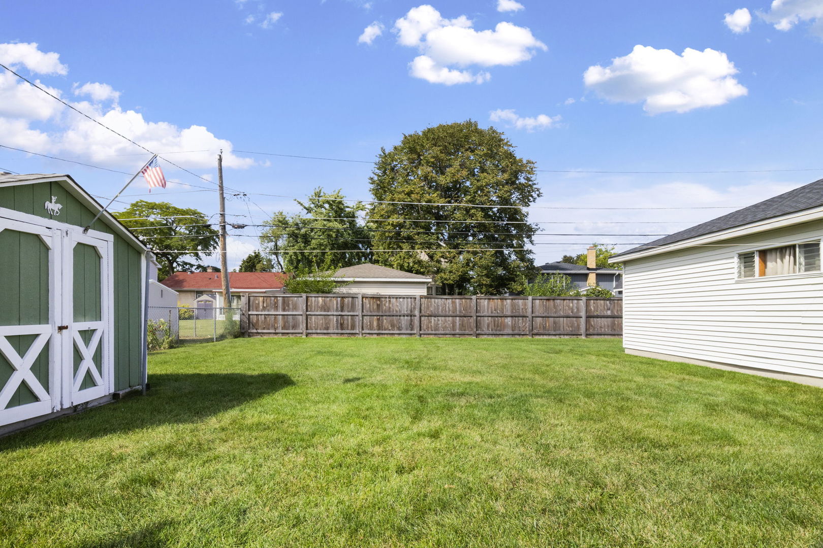 964 Woodlawn Avenue, Des Plaines, IL 60016
