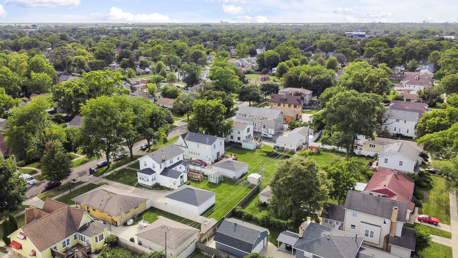 964 Woodlawn Avenue, Des Plaines, IL 60016