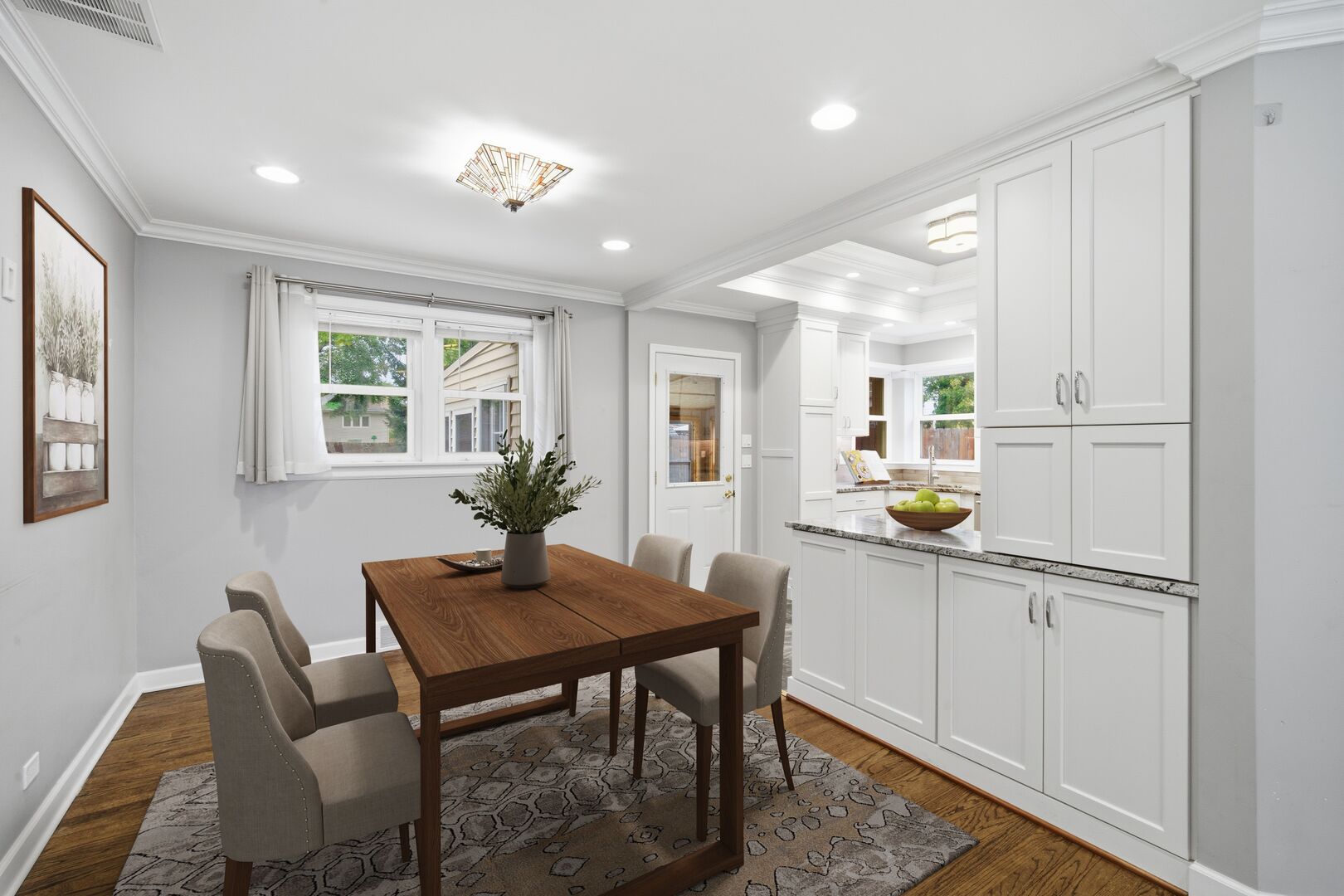 514 S 4th Avenue, Des Plaines, IL 60016