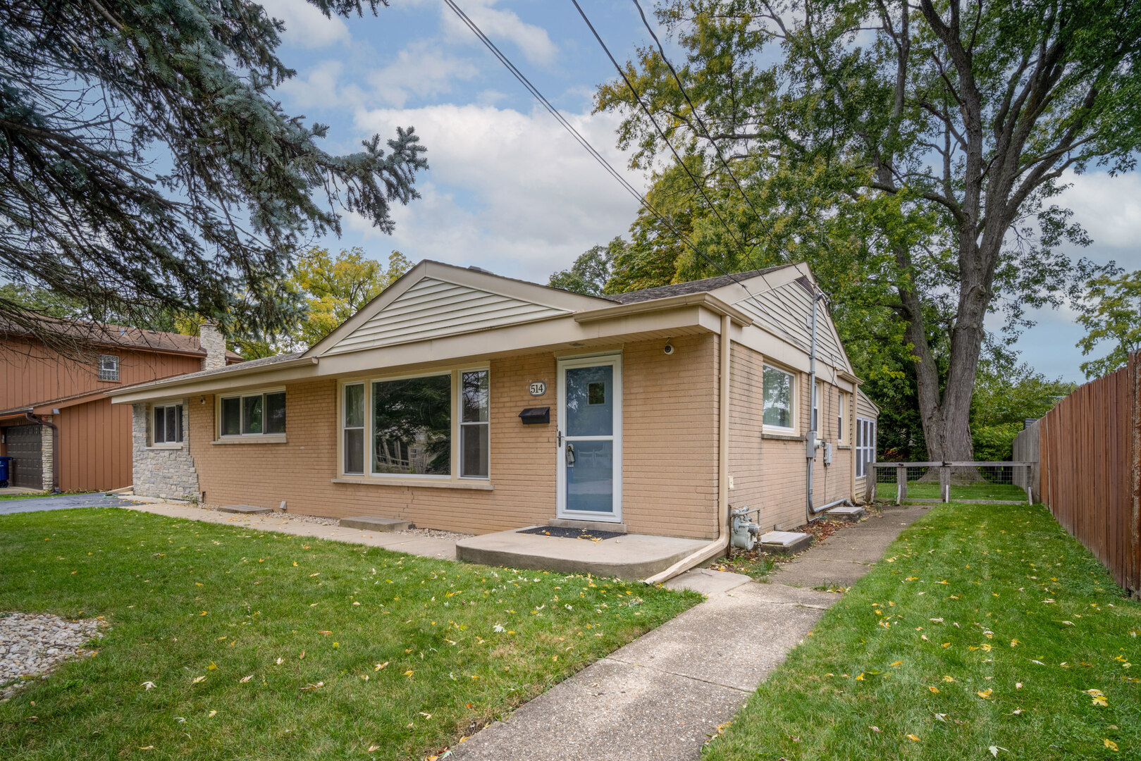 514 S 4th Avenue, Des Plaines, IL 60016