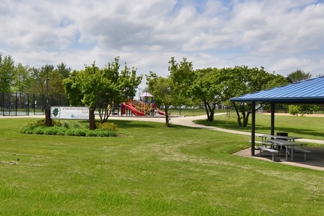 2233 Flower Court #2233, Schaumburg, IL 60194