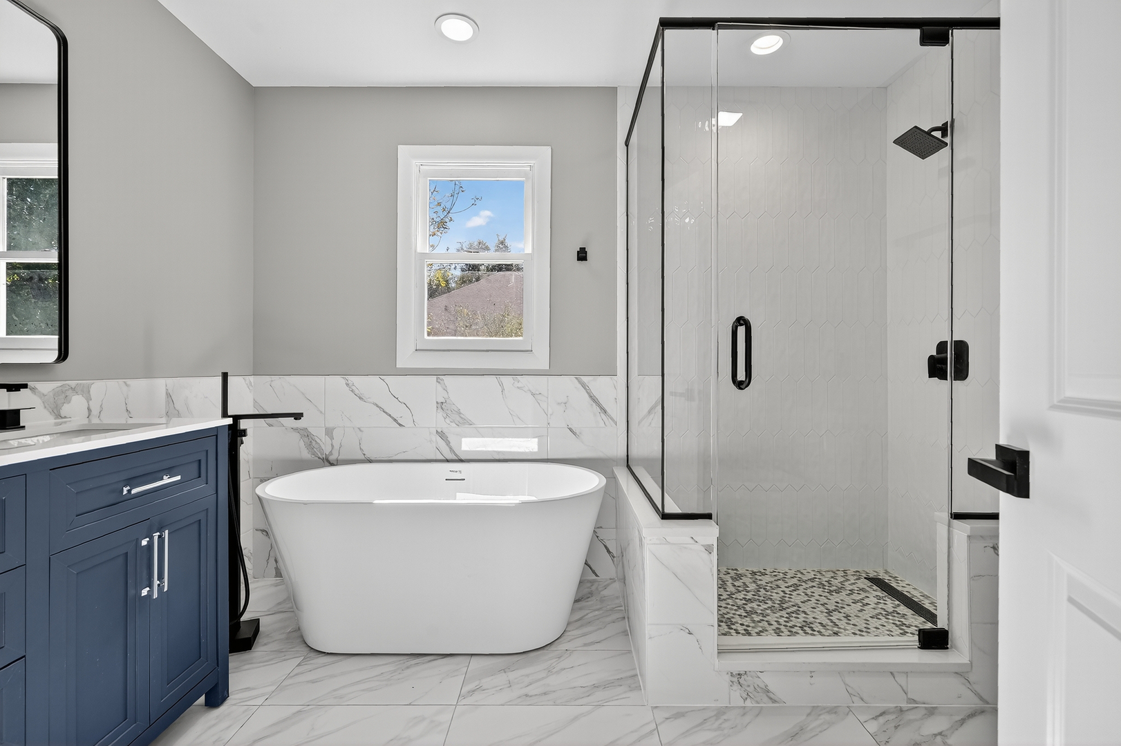 1245 WINAKI Trail, Algonquin, IL 60102