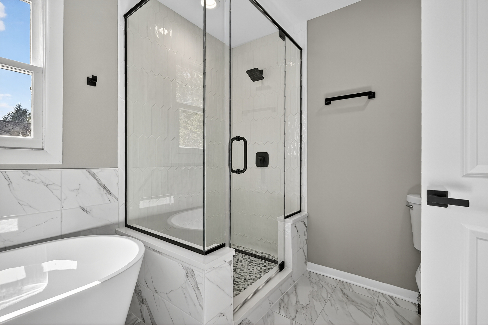 1245 WINAKI Trail, Algonquin, IL 60102