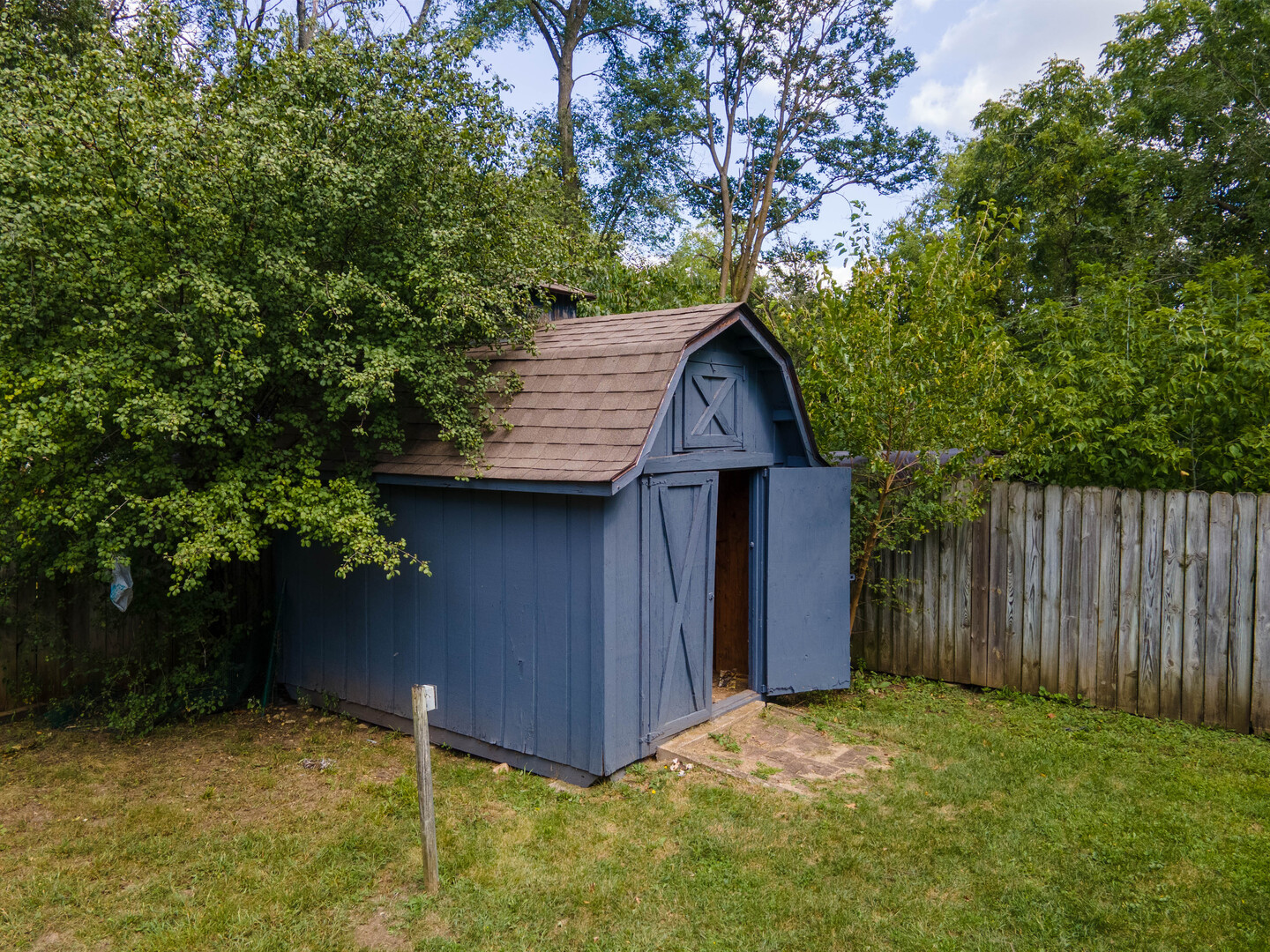 1245 WINAKI Trail, Algonquin, IL 60102