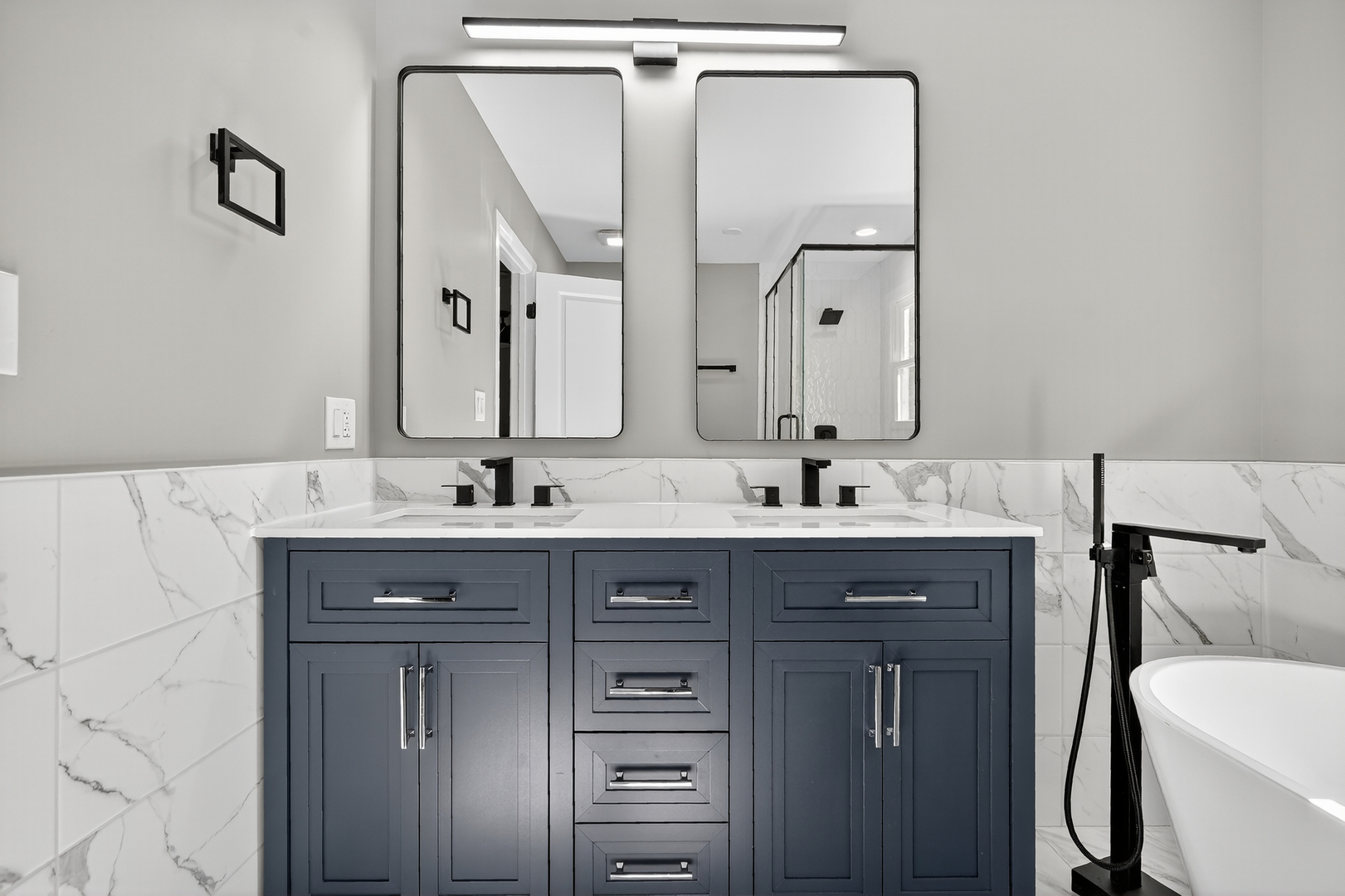 1245 WINAKI Trail, Algonquin, IL 60102