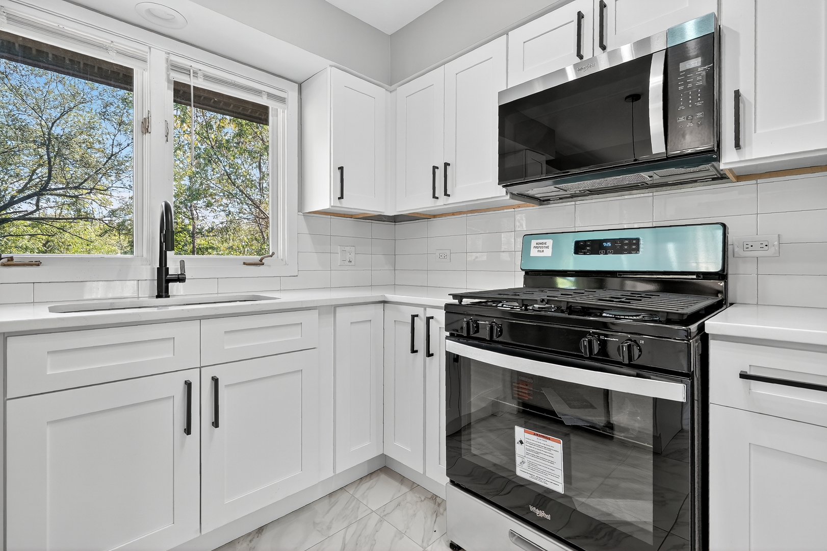 1245 WINAKI Trail, Algonquin, IL 60102