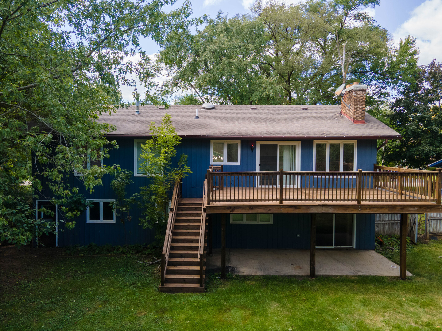1245 WINAKI Trail, Algonquin, IL 60102