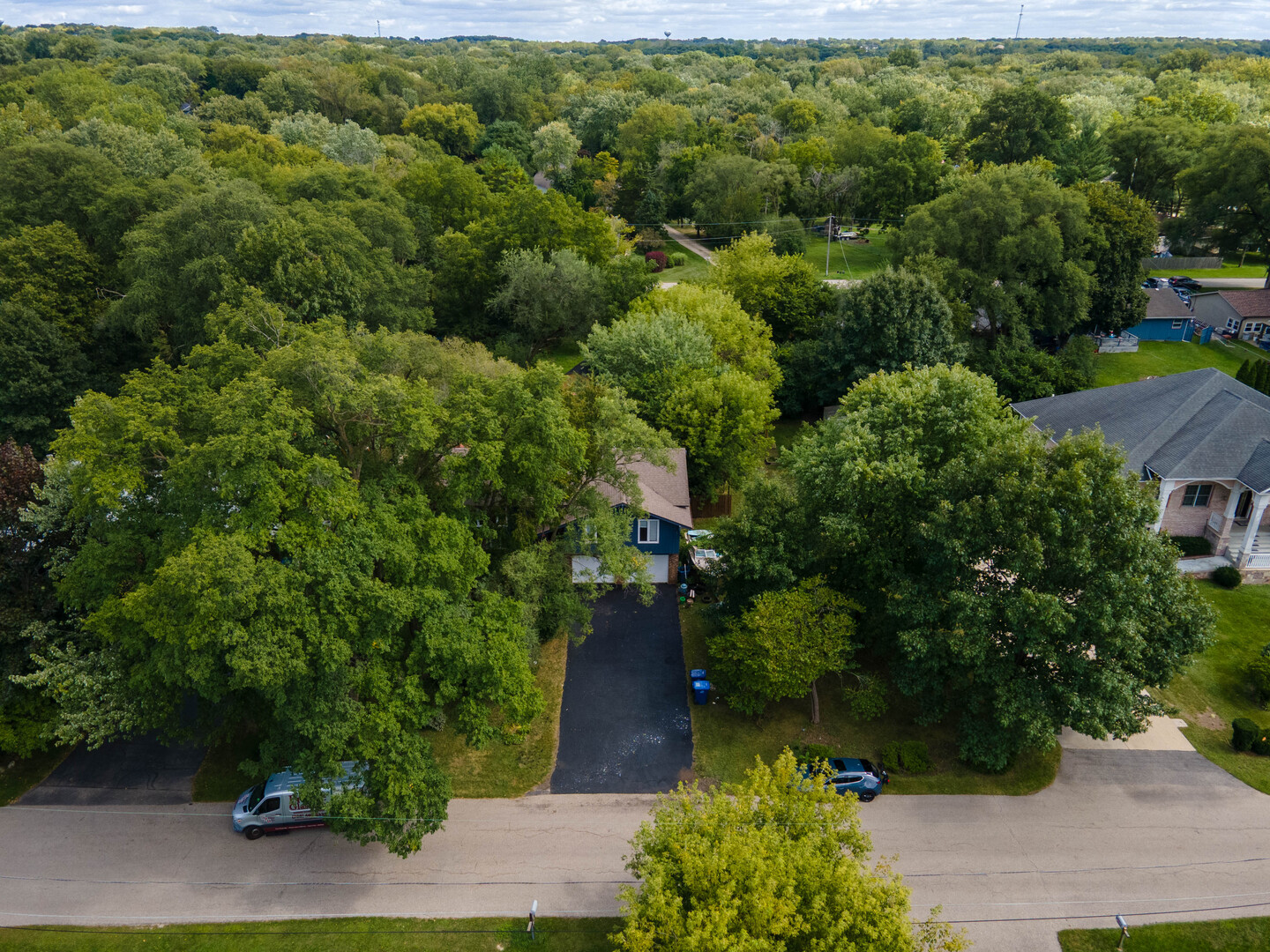 1245 WINAKI Trail, Algonquin, IL 60102