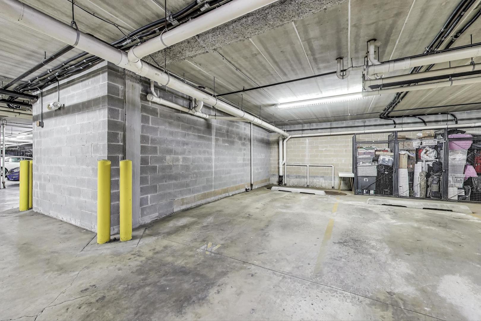 1200 S Prospect Avenue #108, Elmhurst, IL 60126