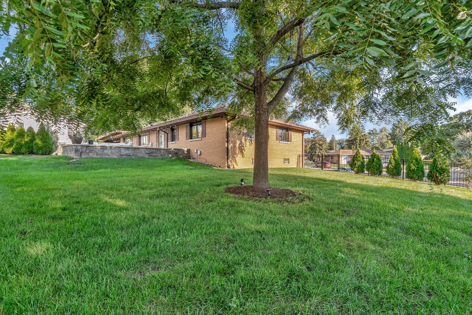 206 DAGGETT Avenue, Lockport, IL 60441