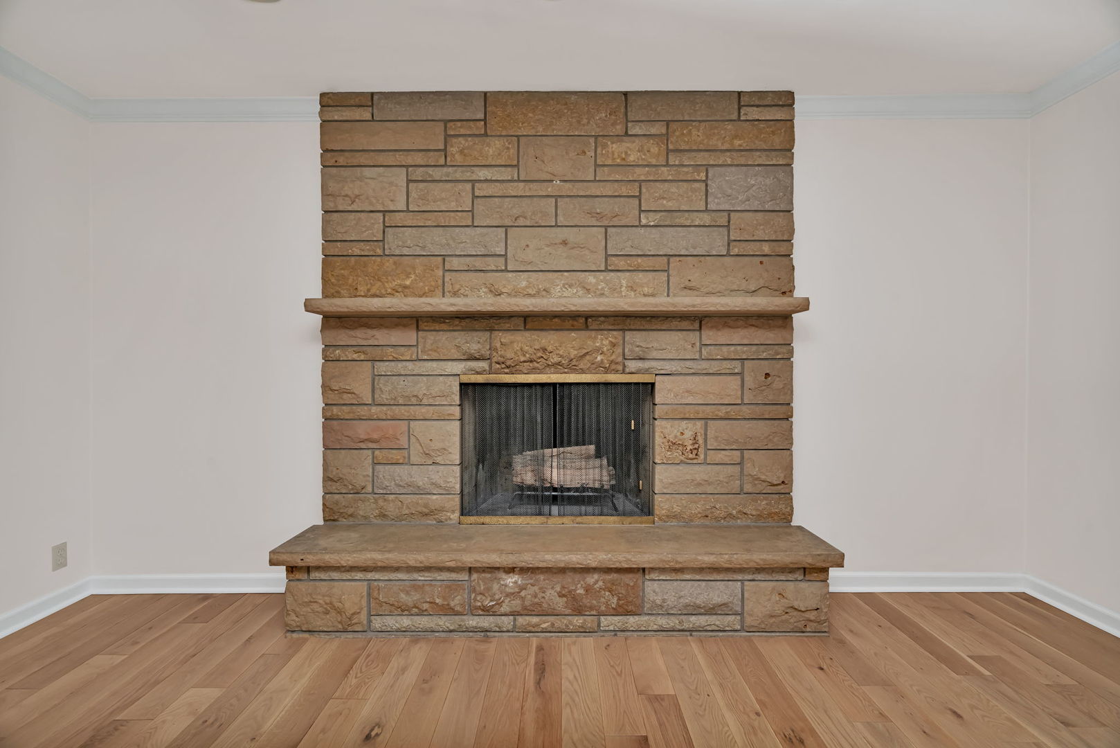 206 DAGGETT Avenue, Lockport, IL 60441