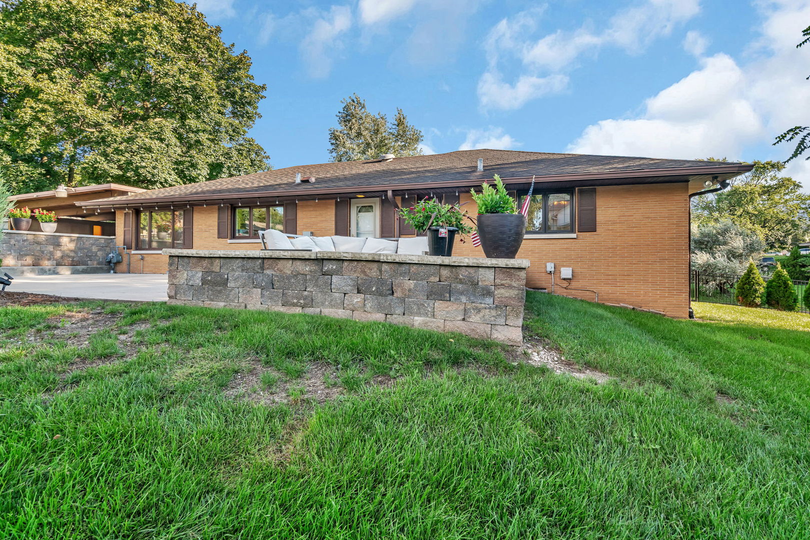 206 DAGGETT Avenue, Lockport, IL 60441