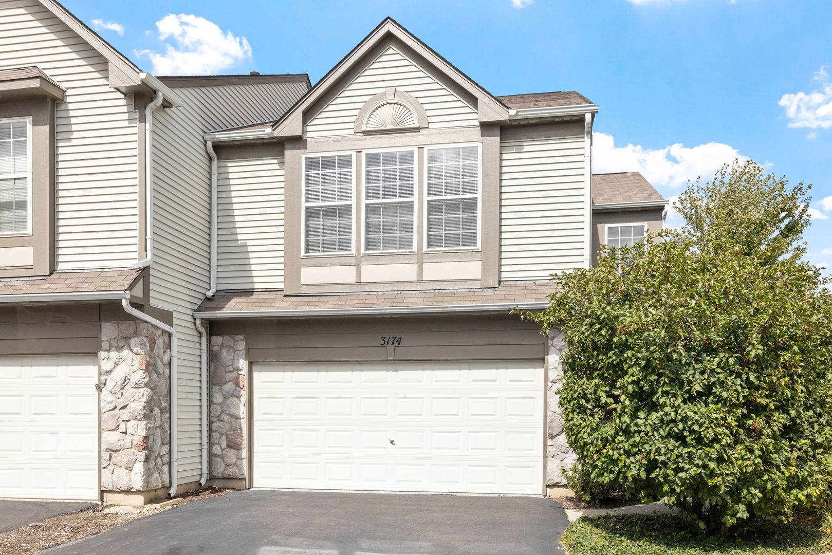 3174 Bromley Lane, Aurora, IL 60502