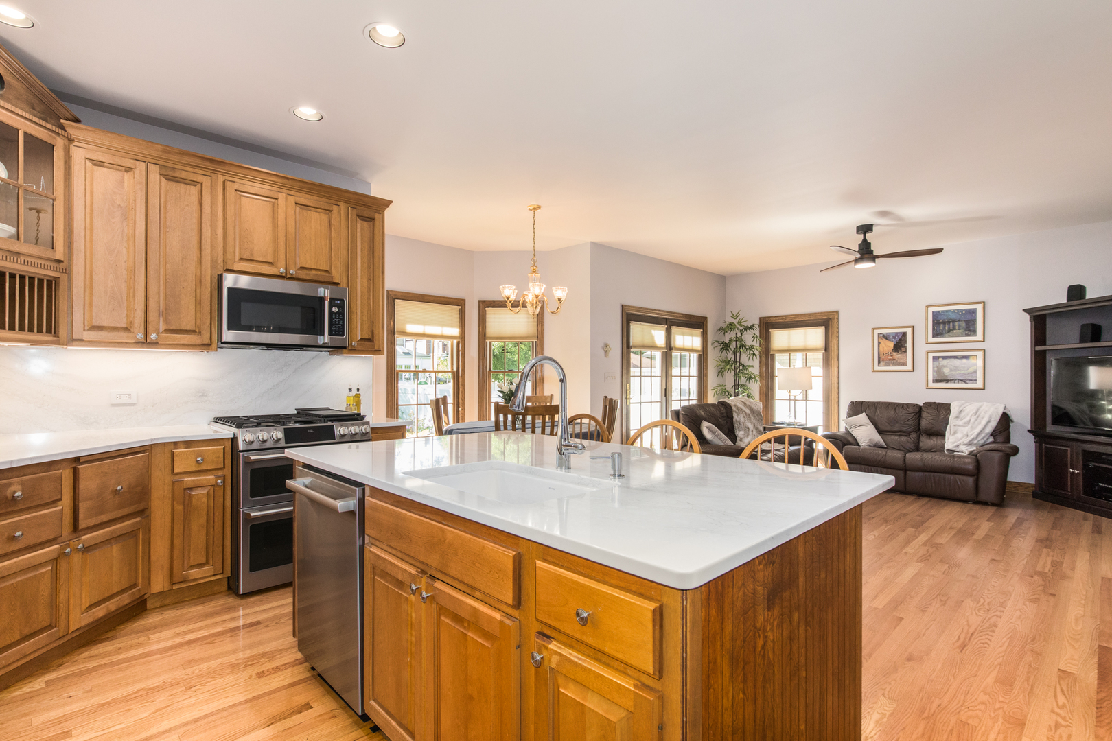 408 N Seminary Avenue, Park Ridge, IL 60068