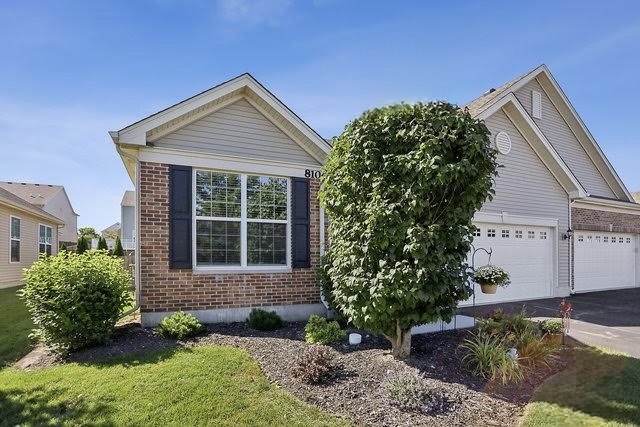 8104 Arlington Lane, Joliet, IL 60431