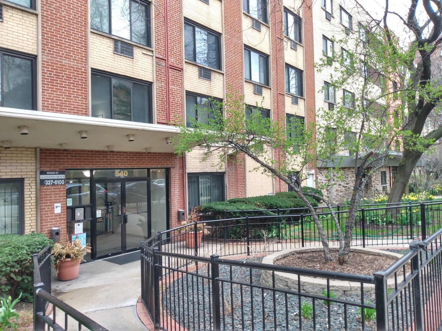 540 W Roscoe Street #589, Chicago, IL 60657