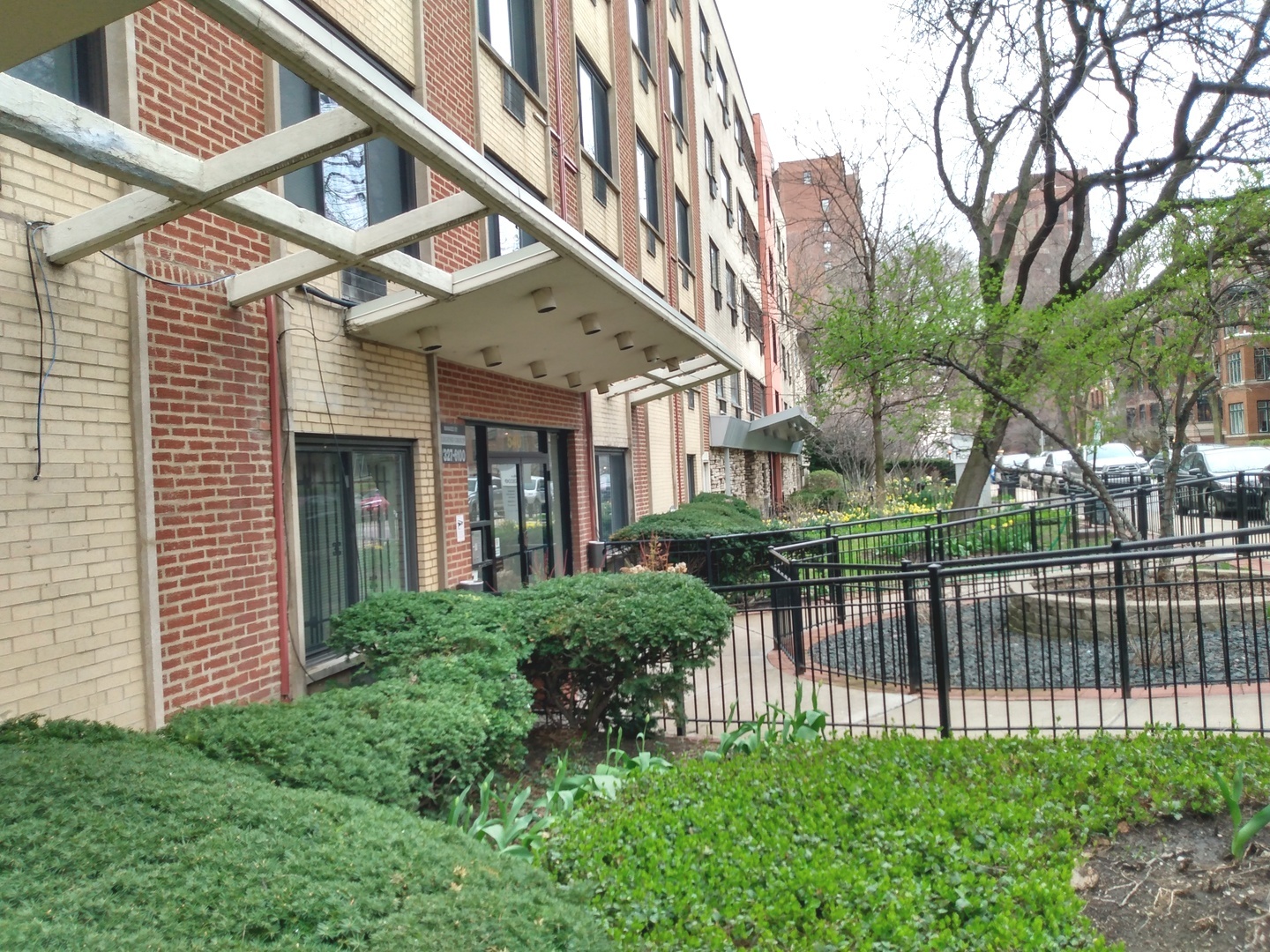540 W Roscoe Street #589, Chicago, IL 60657