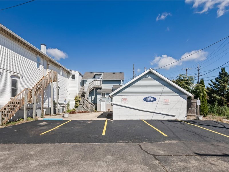 111 W Railroad Avenue, Bartlett, IL 60103