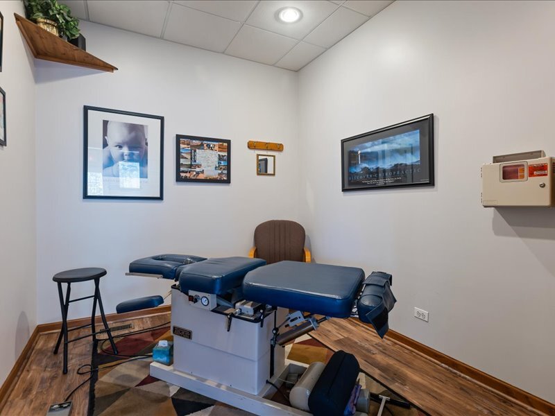 111 W Railroad Avenue, Bartlett, IL 60103