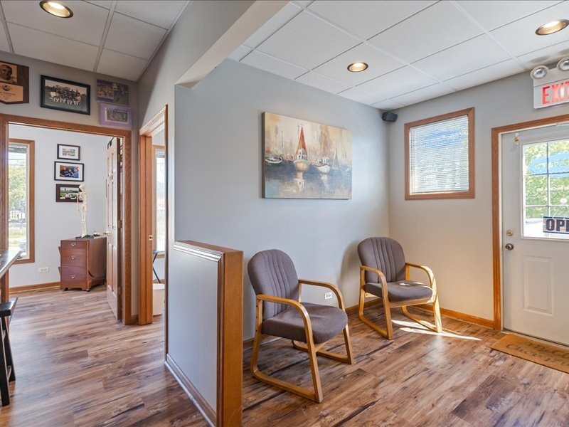 111 W Railroad Avenue, Bartlett, IL 60103