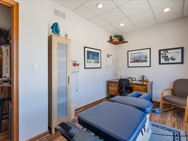 111 W Railroad Avenue, Bartlett, IL 60103