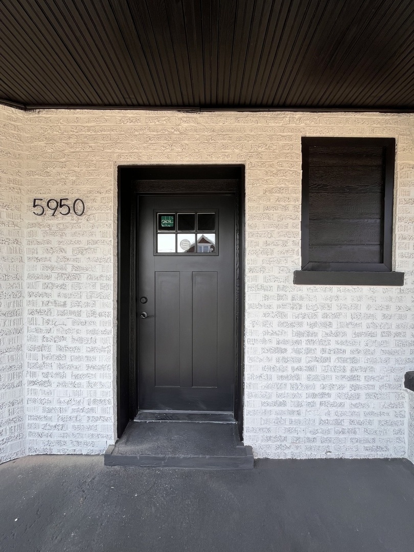5950 S Artesian Avenue, Chicago, IL 60629