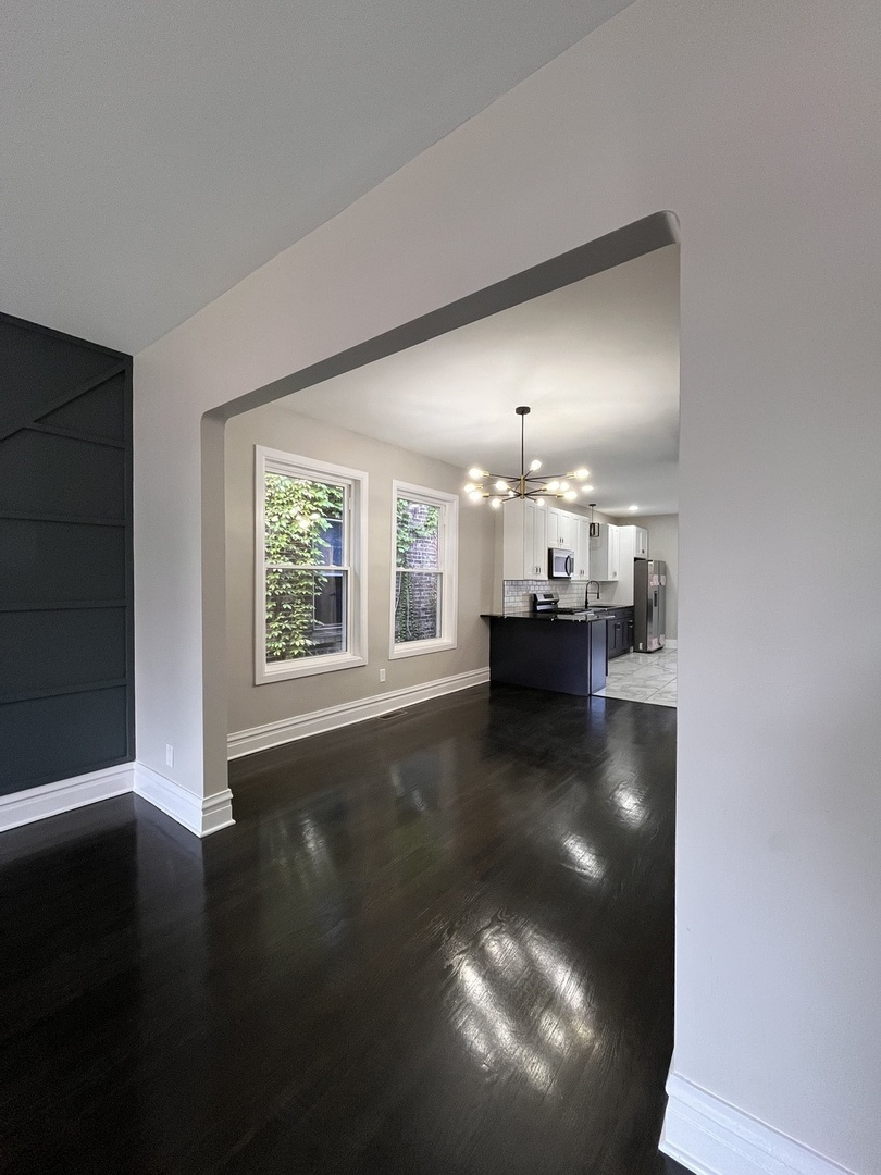 5950 S Artesian Avenue, Chicago, IL 60629