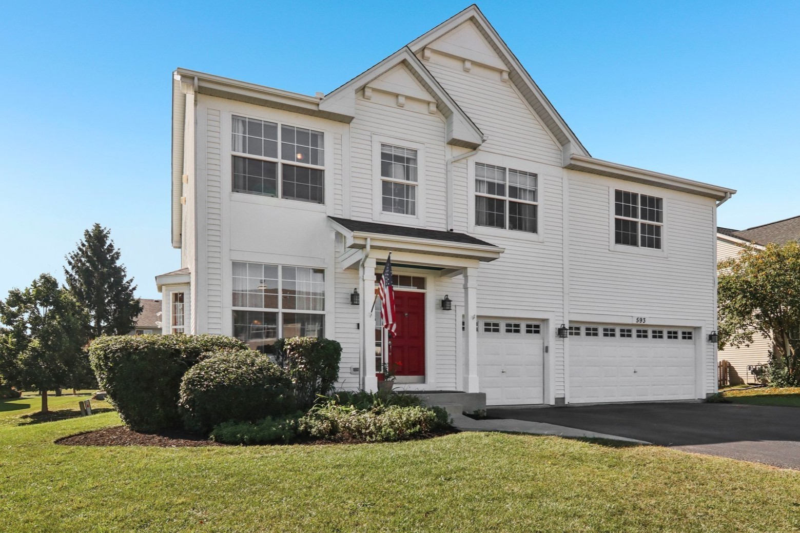 593 W Hamlin Lane, Round Lake, IL 60073