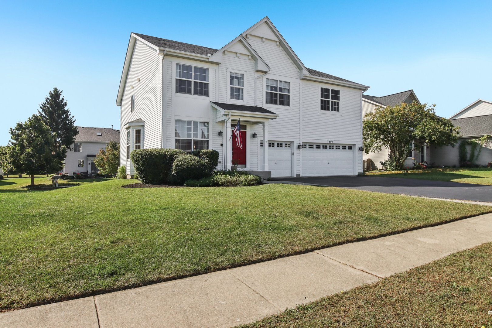 593 W Hamlin Lane, Round Lake, IL 60073